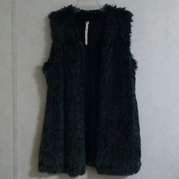 Uncle Frank Jackets & Blazers - NWT SZ M UNCLE FRANK FAUX FUR VEST NEW!